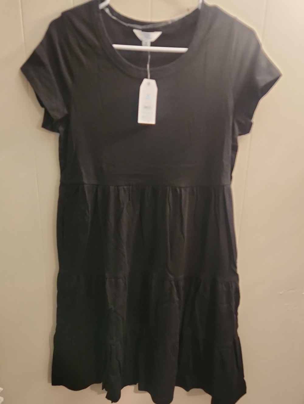 Time and Tru Black Short-Sleeve Tiered Midi Dress